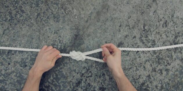 Как завязать водительский узел: затяните узел