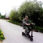 З поплавочкою та фідером на «ковзані-горбунці»