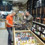 А ціни летять, наче птахи летять.