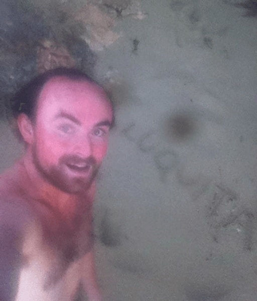 Блогер острів