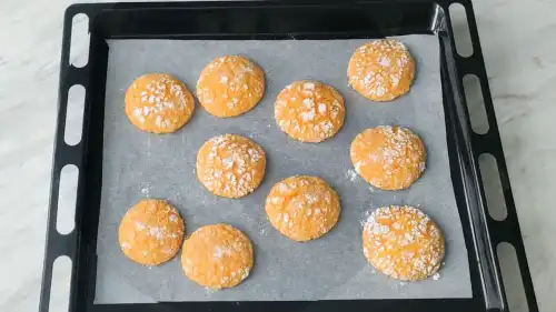 Тріщинувате мандаринове печиво: легкий рецепт без використання яєць