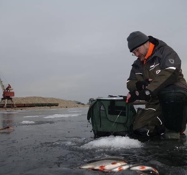 За плотвою з безмотилкою? А чому б і ні!