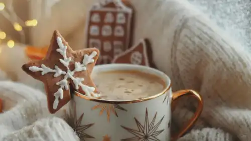 Теплі напої з різних країн: від традиційного глінтвейну до індійського&hellip;