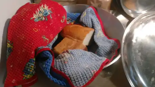 Де краще тримати хліб, щоб він був свіжим та не покривався цвіллю?