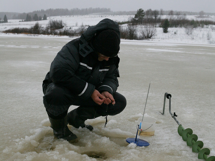 Зображення Рибалка у відлигу