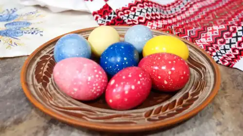 Швидкі крашанки: оригінальна ідея для пасхального оздоблення