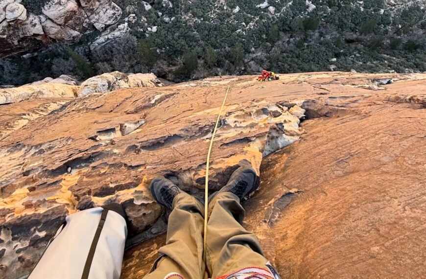 Альпініста, який впав у Неваді, врятовано після 7 годин