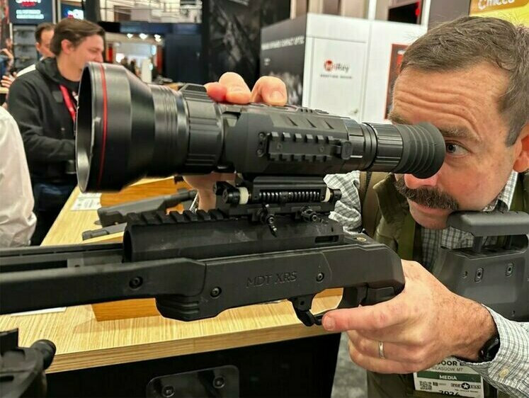 США «наїхали» на Китай за постачання до Росії прицілів для тепловізорів