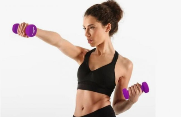 Які прості вправи з гантелями можна виконувати вдома?