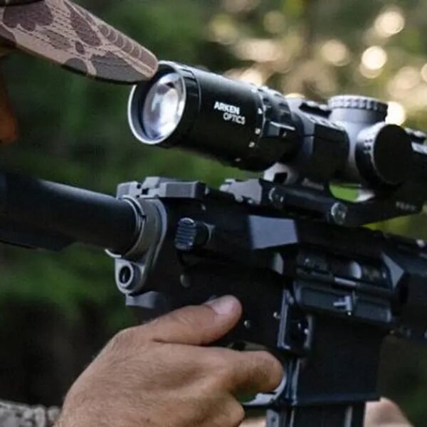 Arken Optics презентує новий приціл Outrider 2-12×42