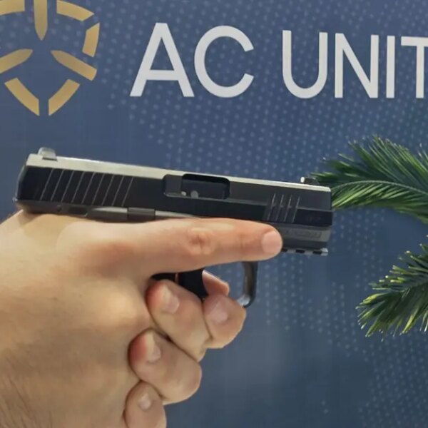 AC-Unity презентує перший пістолет Bekto 22