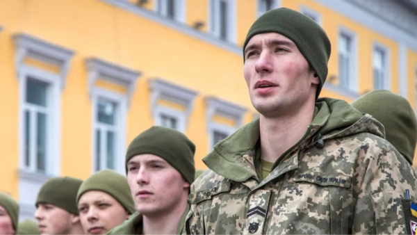 Міноборони прояснило ситуацію: контрактникам не гарантують звільнень та відстрочок