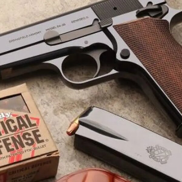 Springfield Armory SA-35: нове поліроване синювате оздоблення